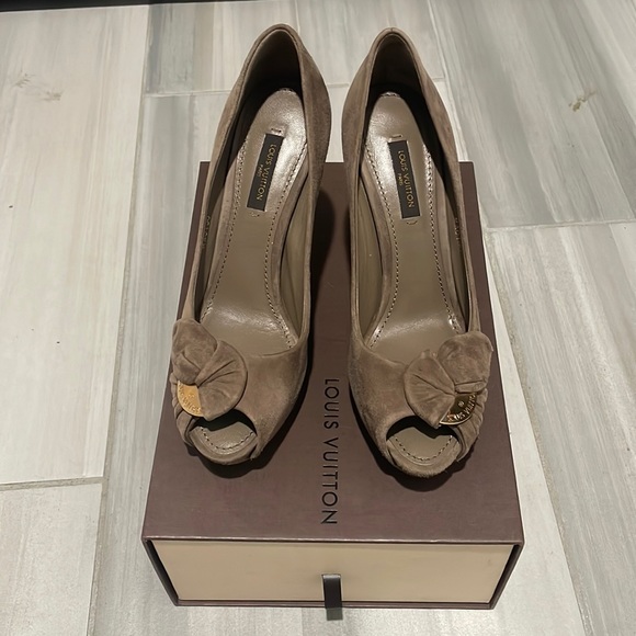 Louis Vuitton, Shoes, Louis Vuitton Heels Goat Suede Calf Suede And  Nubuck Leather Size 35 2 Size 6